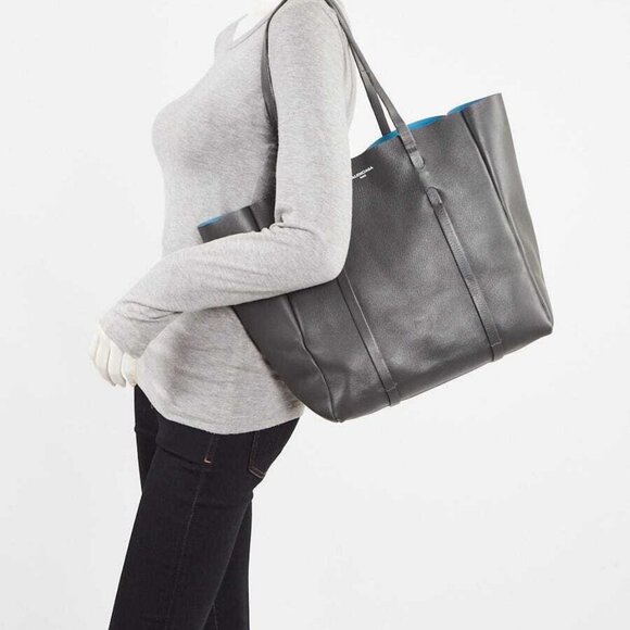 Balenciaga Gris Fossile Leather Everyday Tote Bag - Picture 1 of 13